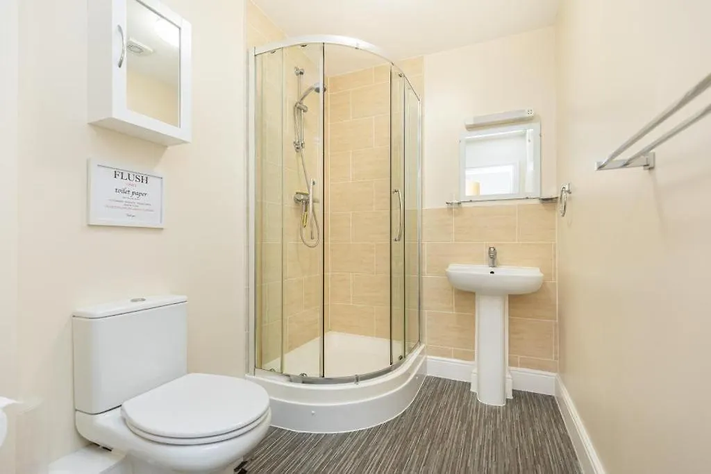 Bournecoast Stylish Flat With Balconies - Fm9625 Apartment Bournemouth 0*,
