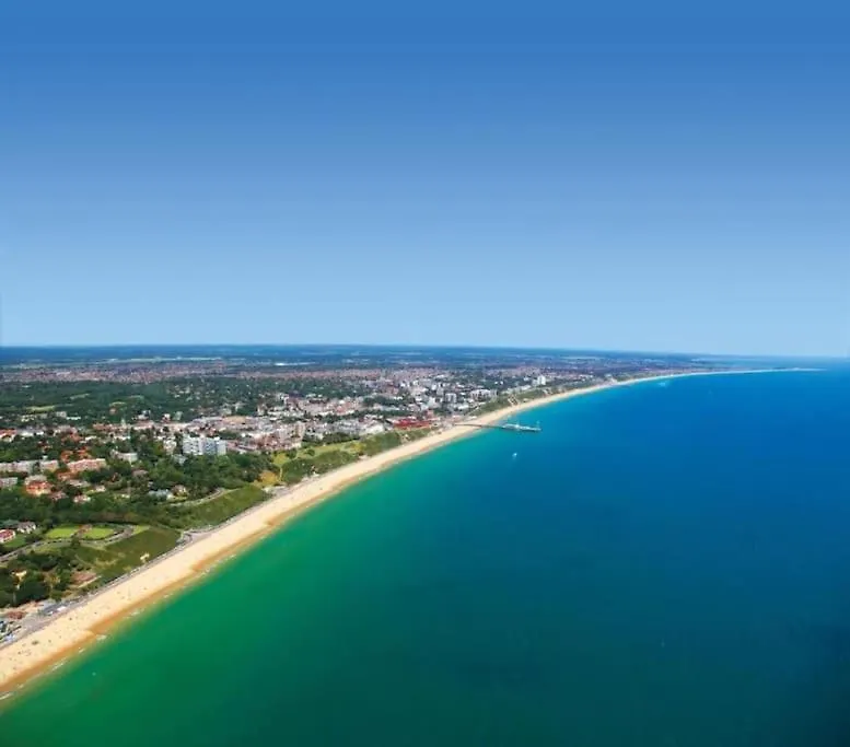 Bournecoast Stylish Flat With Balconies - Fm9625 Apartment Bournemouth