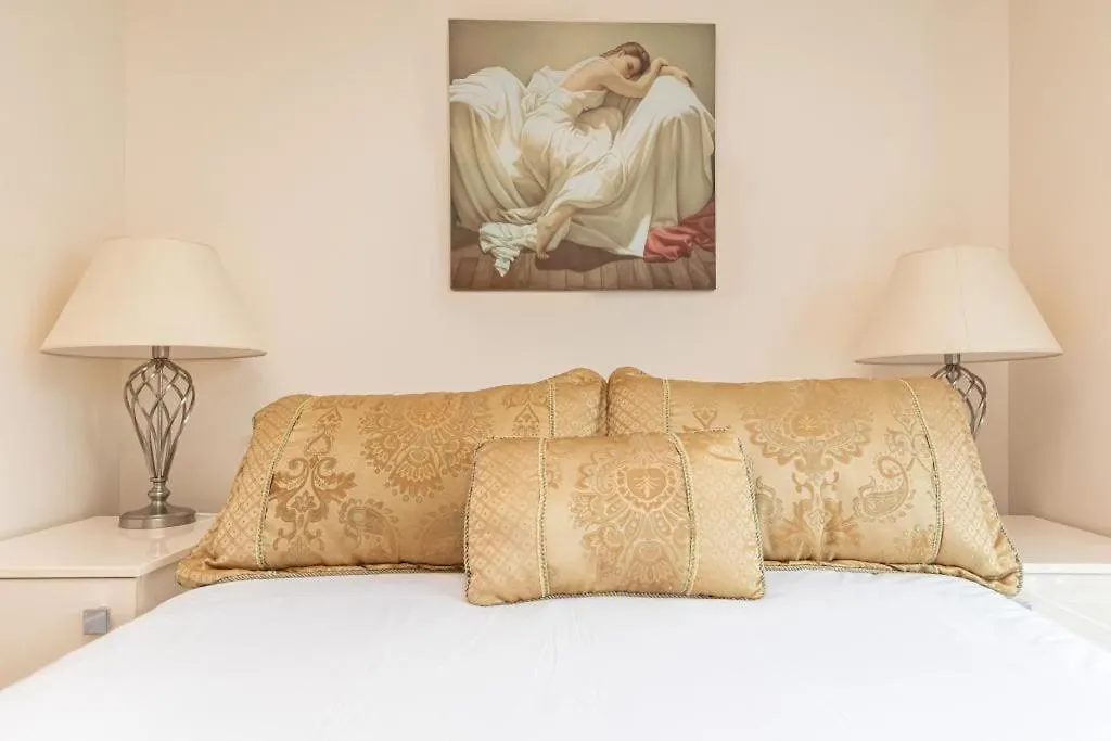 Bournecoast Stylish Flat With Balconies - Fm9625 Apartment Bournemouth