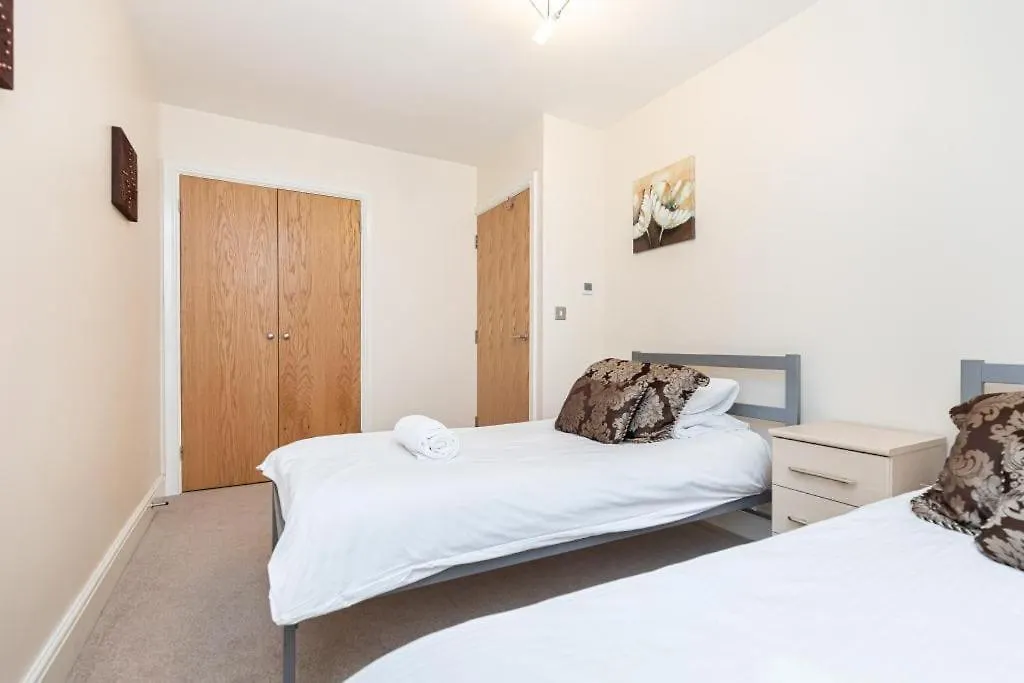 Bournecoast Stylish Flat With Balconies - Fm9625 Apartment Bournemouth